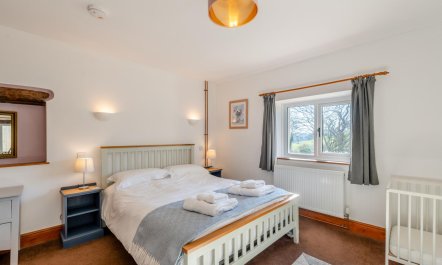 4 Bed in East Allington 9