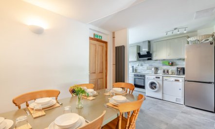 4 Bed in East Allington 6