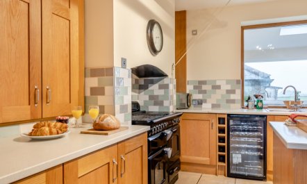 4 Bed in Alsop-en-le-Dale 4