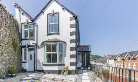 4 Bed in Llangollen