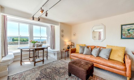 4 Bed in Little Haven 1