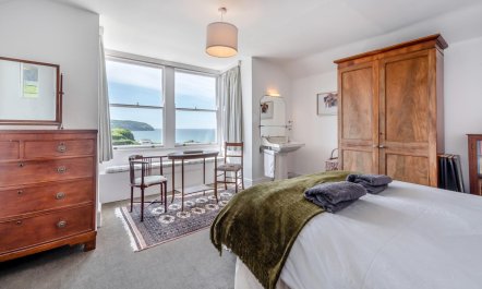 4 Bed in Little Haven 2