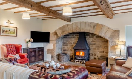 4 Bed in East Morton 8