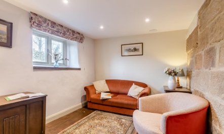 4 Bed in East Morton 9