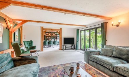 4 Bed in Shadoxhurst 4