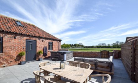 3 Bed in Beeford 2