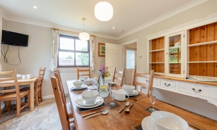 4 Bed in Dihewyd 7