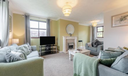 4 Bed in Dihewyd 9