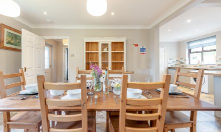 4 Bed in Dihewyd 6