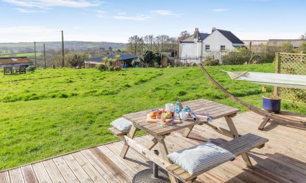 1 Bed in Widegates 1