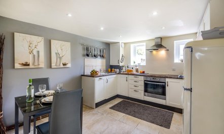 1 Bed in Llandwrog 3