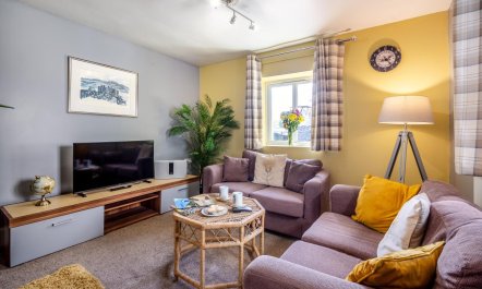 1 Bed in Llandwrog 2