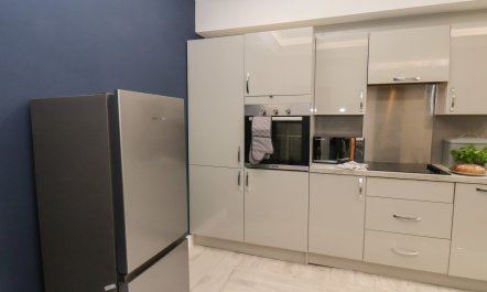 Frankie&rsquo;s Seaview 2 5