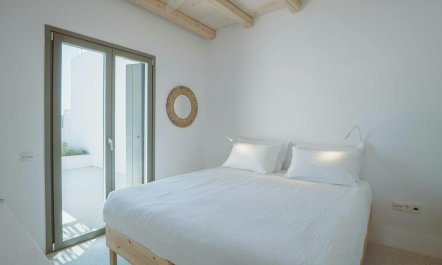 Azure Cliffs, Paros 9