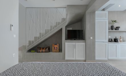 Between Blue and Green 1