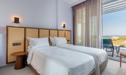 Pictures of the Sea 9