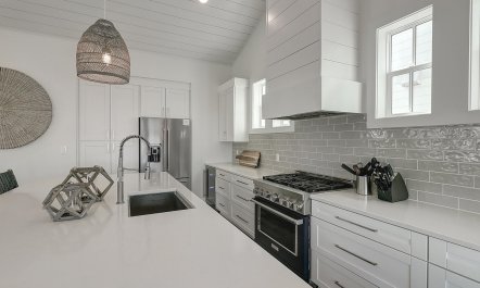 Above Horizon Reach 9