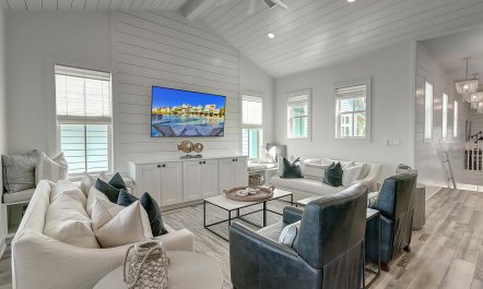 Above Horizon Reach 4