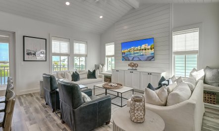 Above Horizon Reach 3