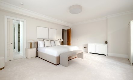The Regal Quarters 6