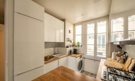 Parisian Perspective 9