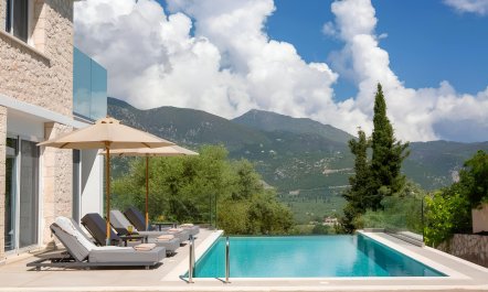 Scenic Seabed Retreat 2