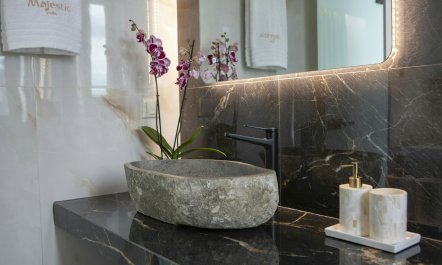 Scenic Seabed Retreat 9