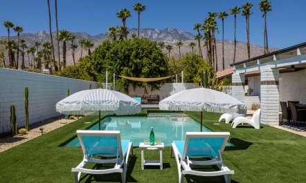 Stardust Poolhouse 4