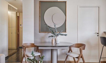 A Moment in Auteuil 4