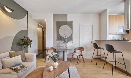 A Moment in Auteuil 3