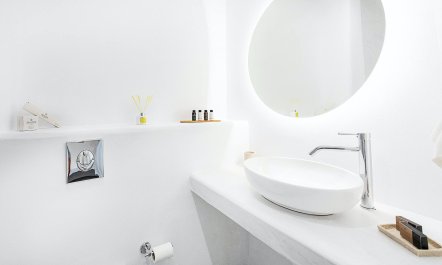 Christos Honeymoon Suite 8