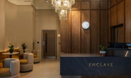 Metropolitan Escape 4