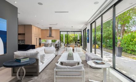 Contemporary Horizon 1