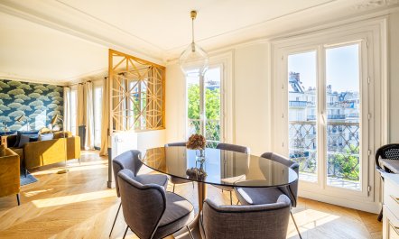 Paris Magenta 4