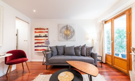 A Splash of Paris Red