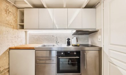 Le Marais Character 3