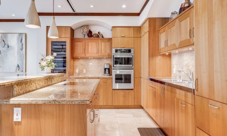 Pacific Palm Paradise 9