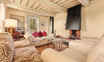 Charming Green Acre 6