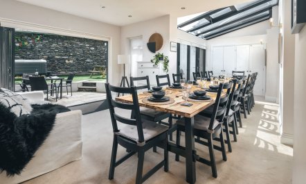 Victoria of the Lakes 7