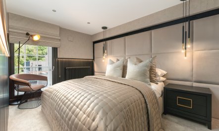 Front Row Edinburgh 7