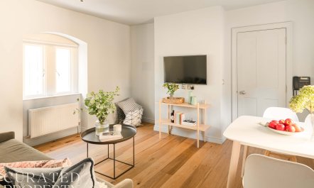 The Roman Courtyard 2