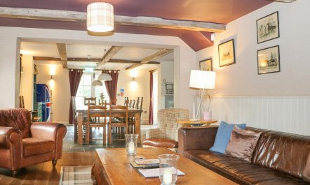 The Shooting Lodge 2