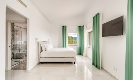 Sorrento Stillness 8