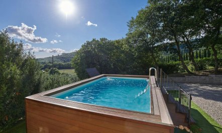 A Hilltop Hideaway 7