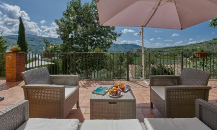 A Hilltop Hideaway 8