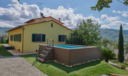 A Hilltop Hideaway 4