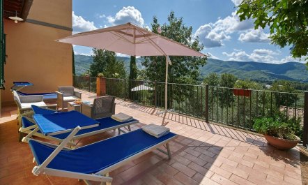 A Hilltop Hideaway 3