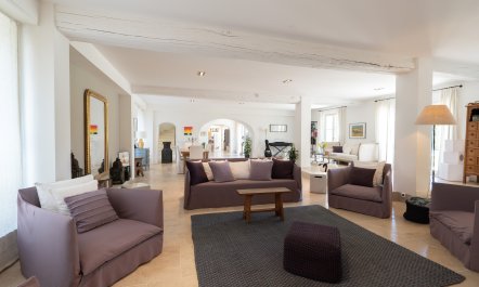 Village Life in Provence 0