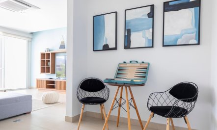 Ava and the Iguanas 6