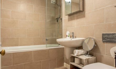 The Bradford Jewel 7